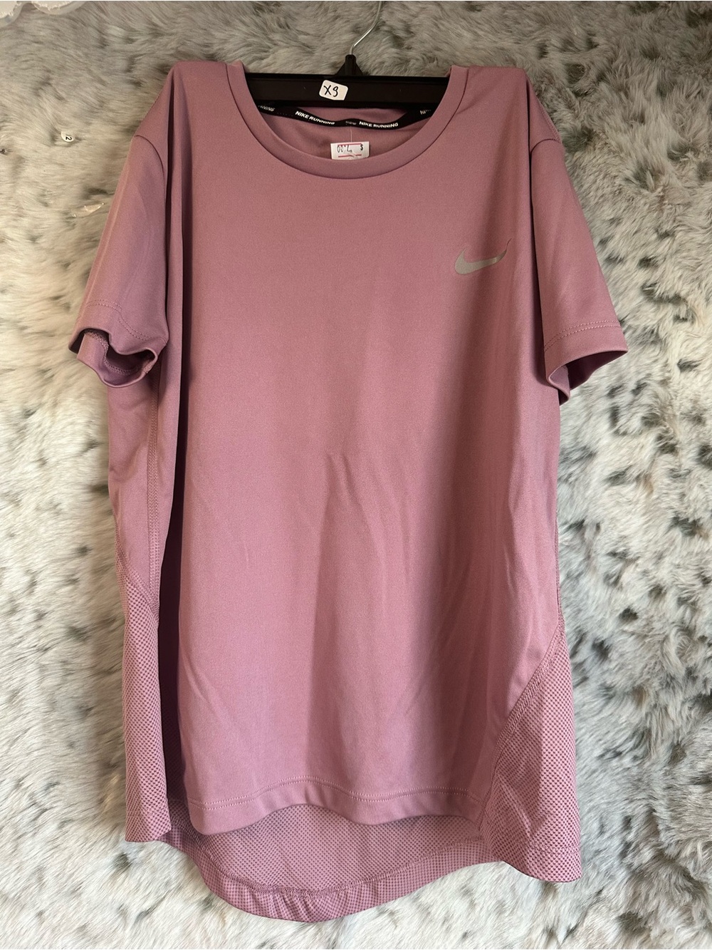 15. Nike xs tshirt women’s